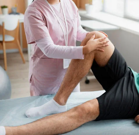 Physiotherapist delivering expert knee pain treatment at Sport-Fit Physio Care, Chennai